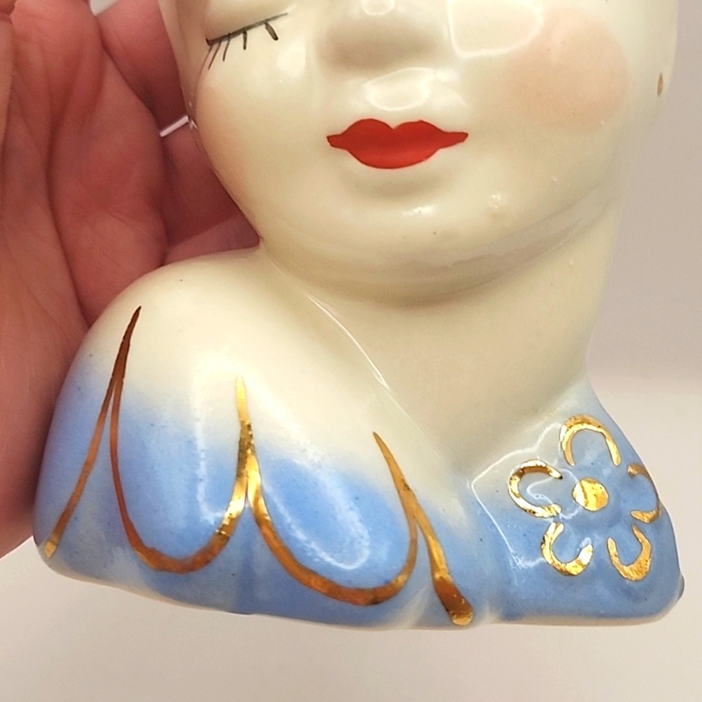 Vintage Glamour Girl Lady Head Vase Wall Pocket 6" X 3.75" X 2.5" Blue - Picture 10 of 14